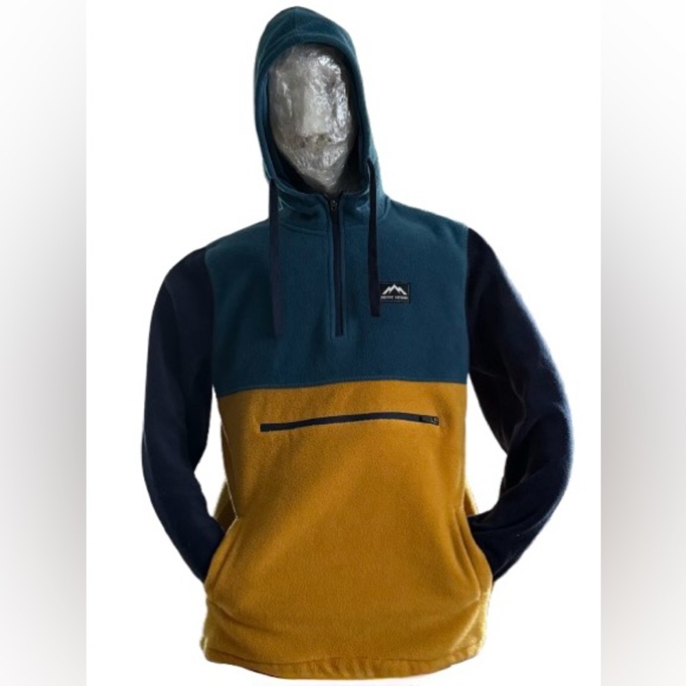 NWOT Massive outdoors men’s fleece hoodie sz Med